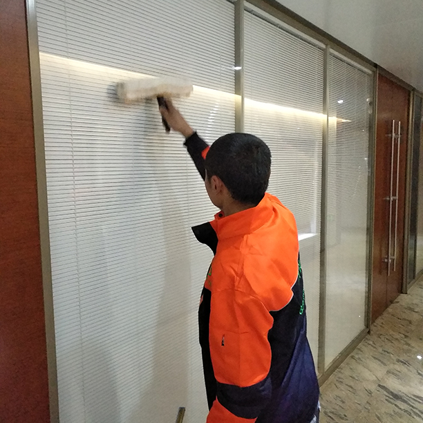 商場超市日常保潔